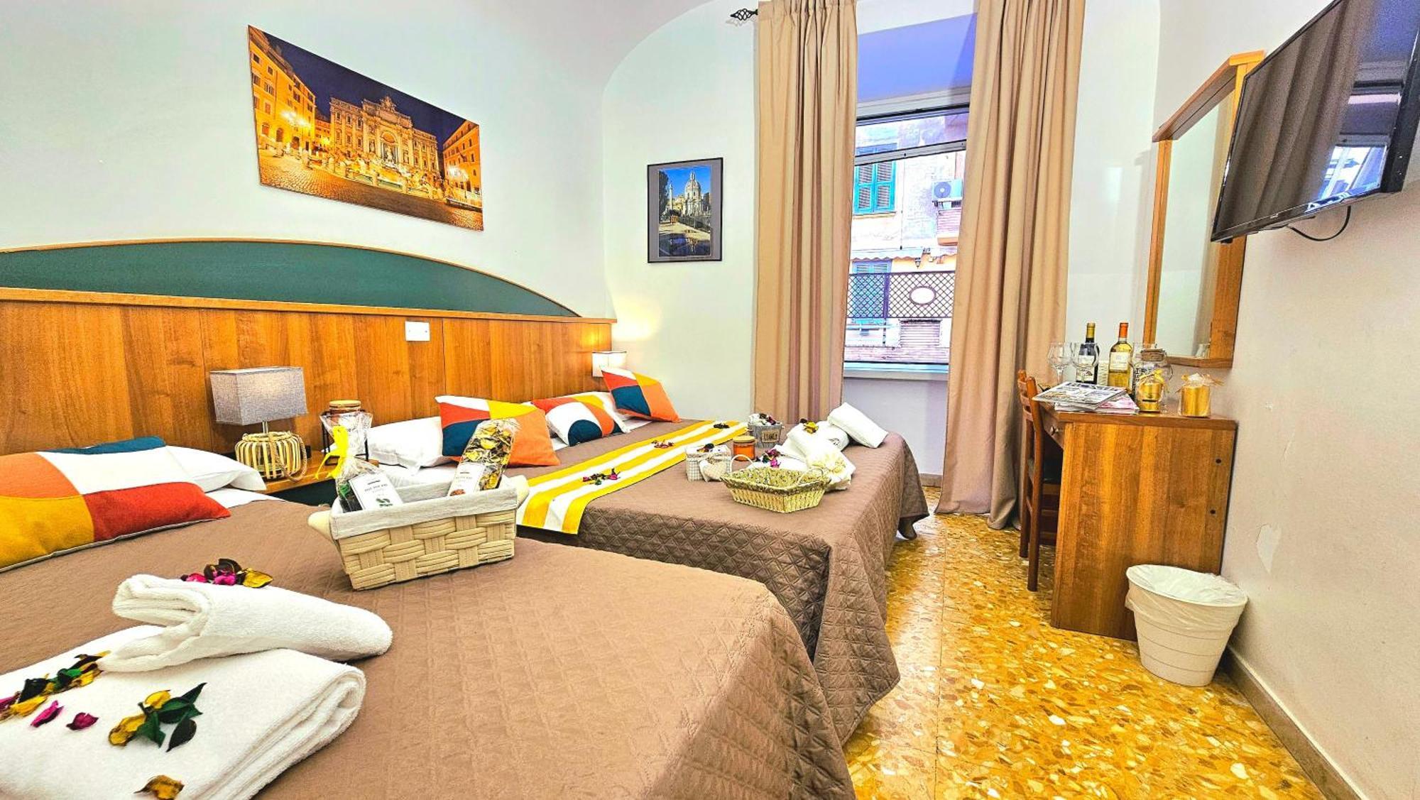 A Casa Simpatia Roma - Free Parking If You Book 4 Nights Bed & Breakfast Exterior photo