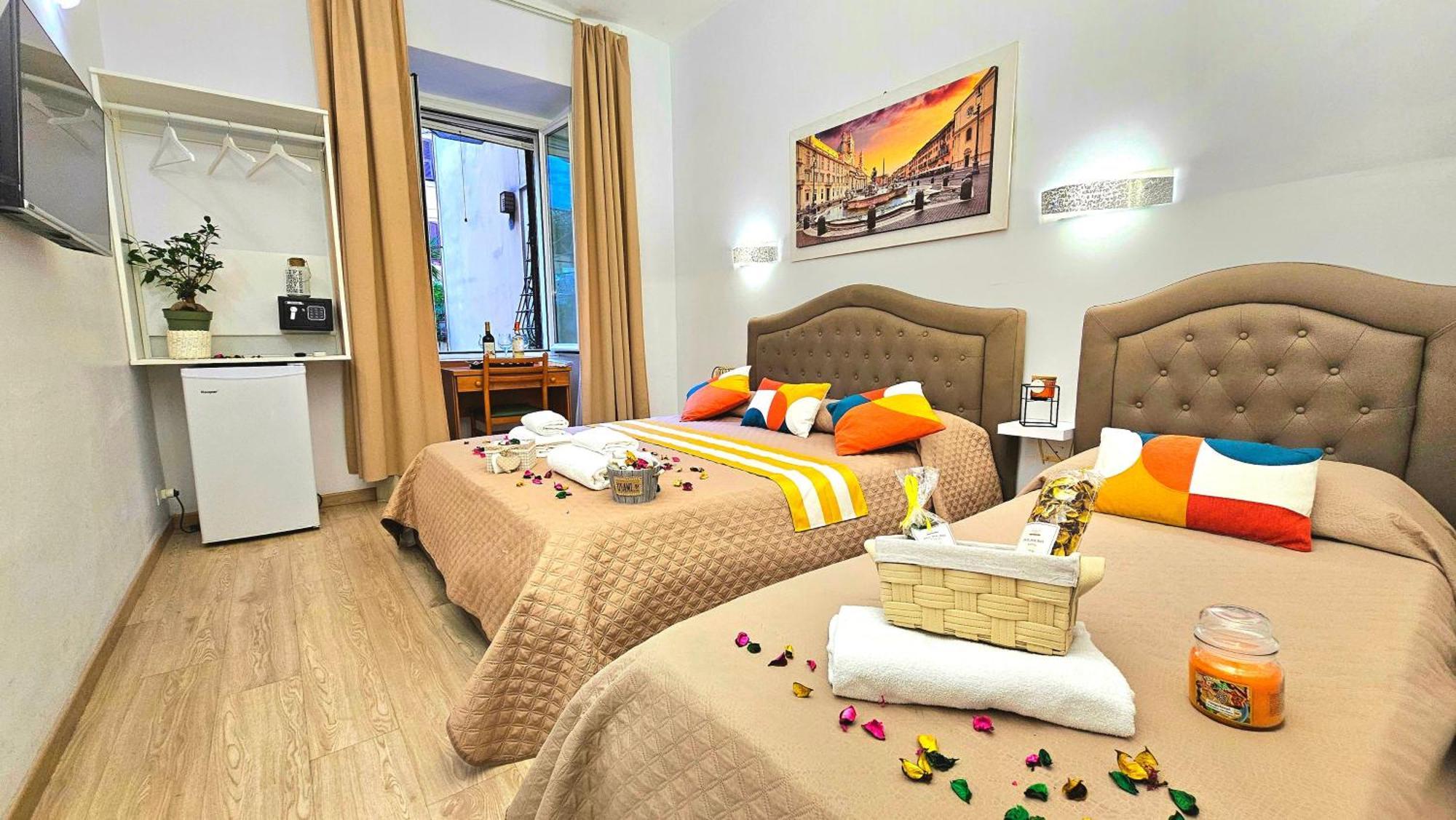 A Casa Simpatia Roma - Free Parking If You Book 4 Nights Bed & Breakfast Exterior photo
